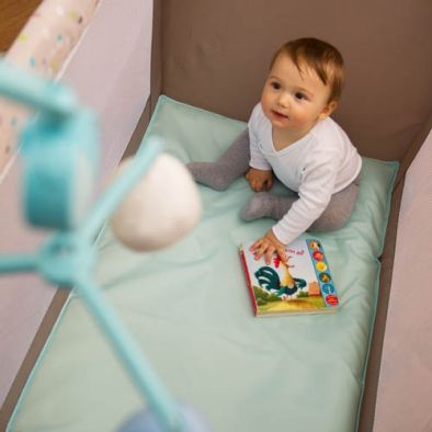 Манеж-кровать Hauck Babycenter, Multi Dots Sand - вид 2 миниатюра