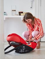 Автокресло Cybex Cloud Z i-Size (0-13 кг), Deep Black (Черный) - вид 7 миниатюра